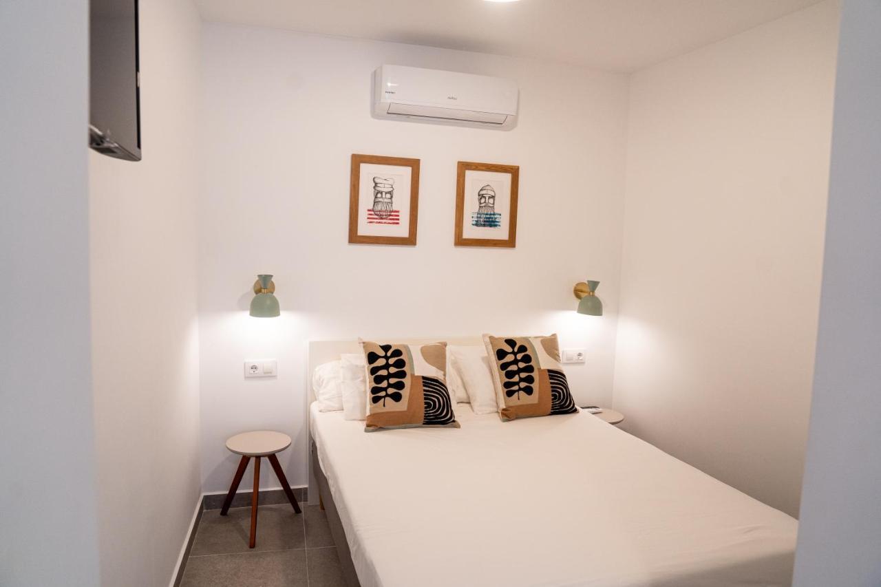 Hostal Tarantelo Conil Conil De La Frontera Zewnętrze zdjęcie