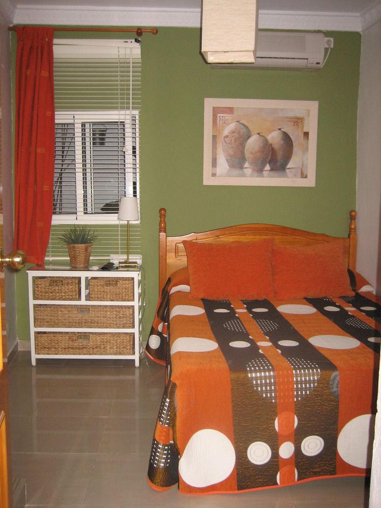 Hostal Tarantelo Conil Conil De La Frontera Zewnętrze zdjęcie