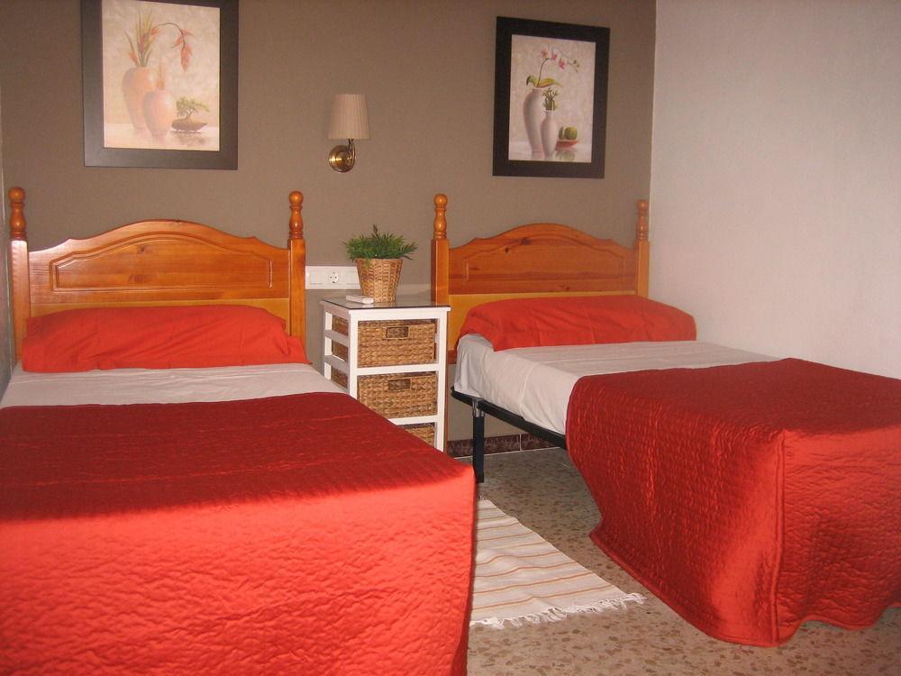 Hostal Tarantelo Conil Conil De La Frontera Zewnętrze zdjęcie